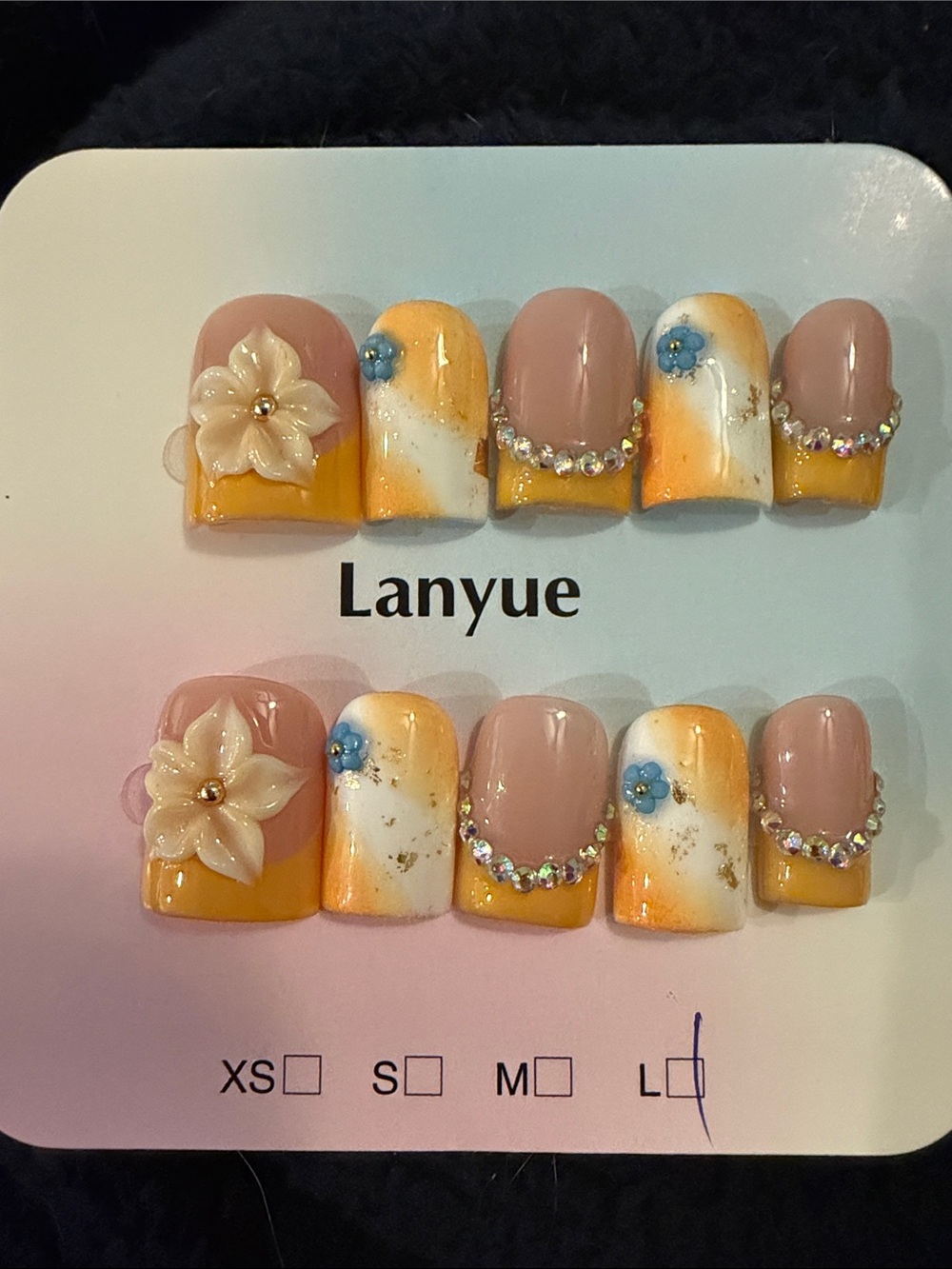 Floral Accent handmade acrylic Press-On Nails in Nude, Yellow & White